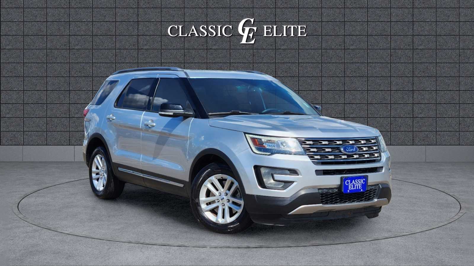 2017 Ford Explorer XLT 1