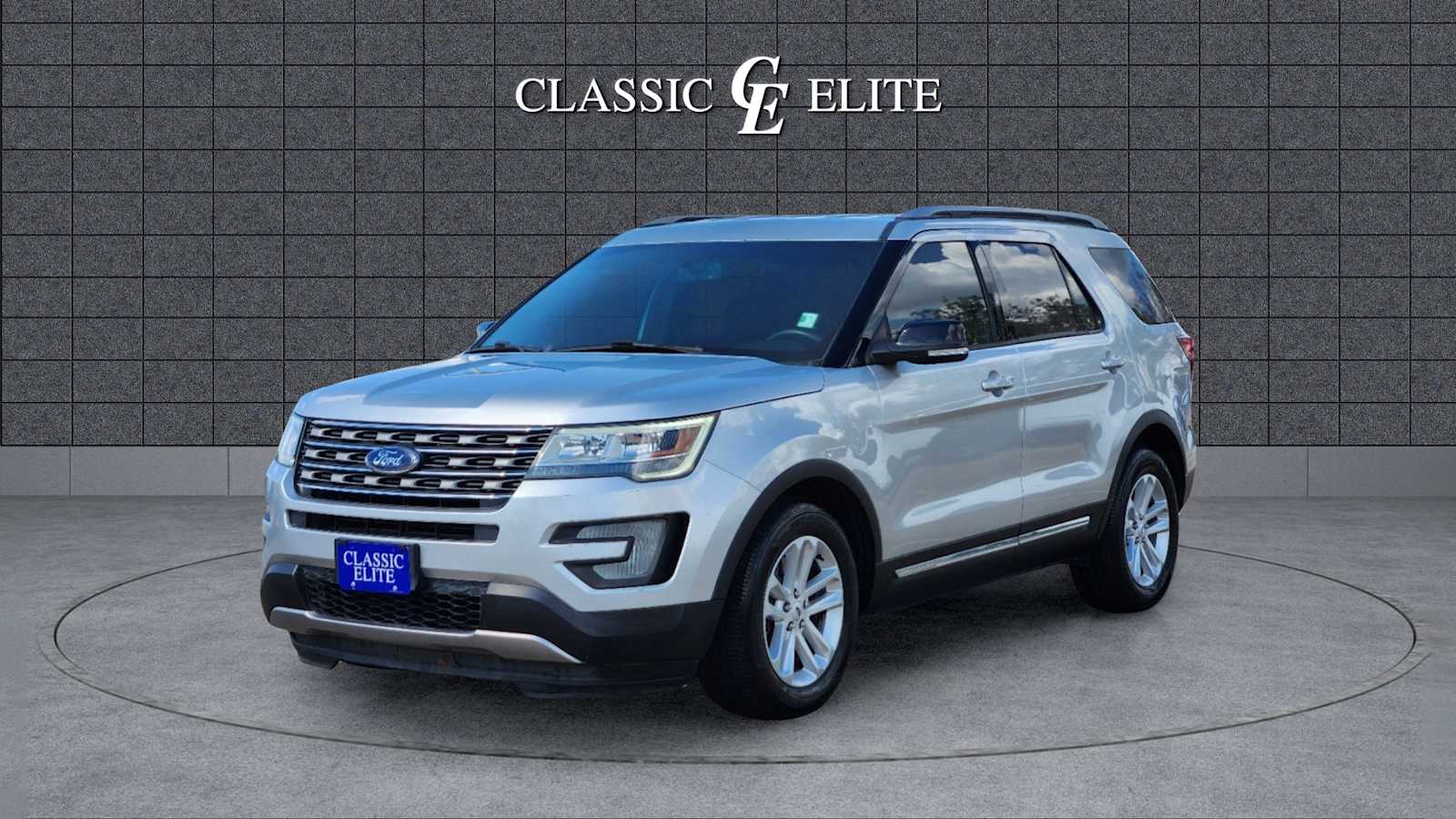 2017 Ford Explorer XLT 3