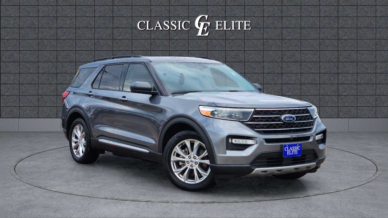 2021 Ford Explorer XLT 1