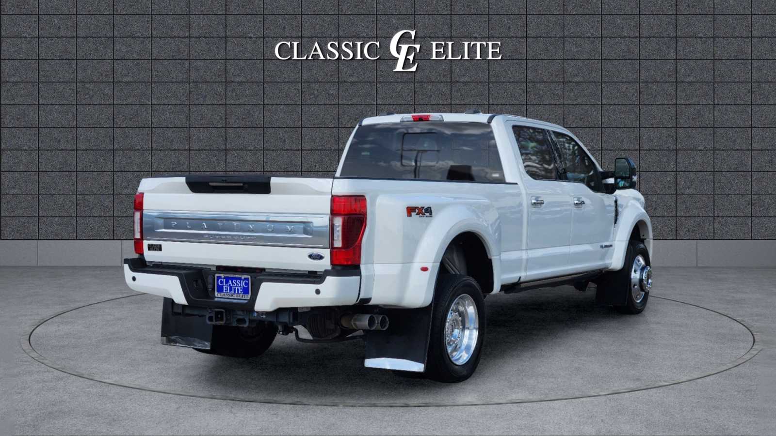 2022 Ford Super Duty F-450 DRW Platinum 4WD Crew Cab 8 Box 4