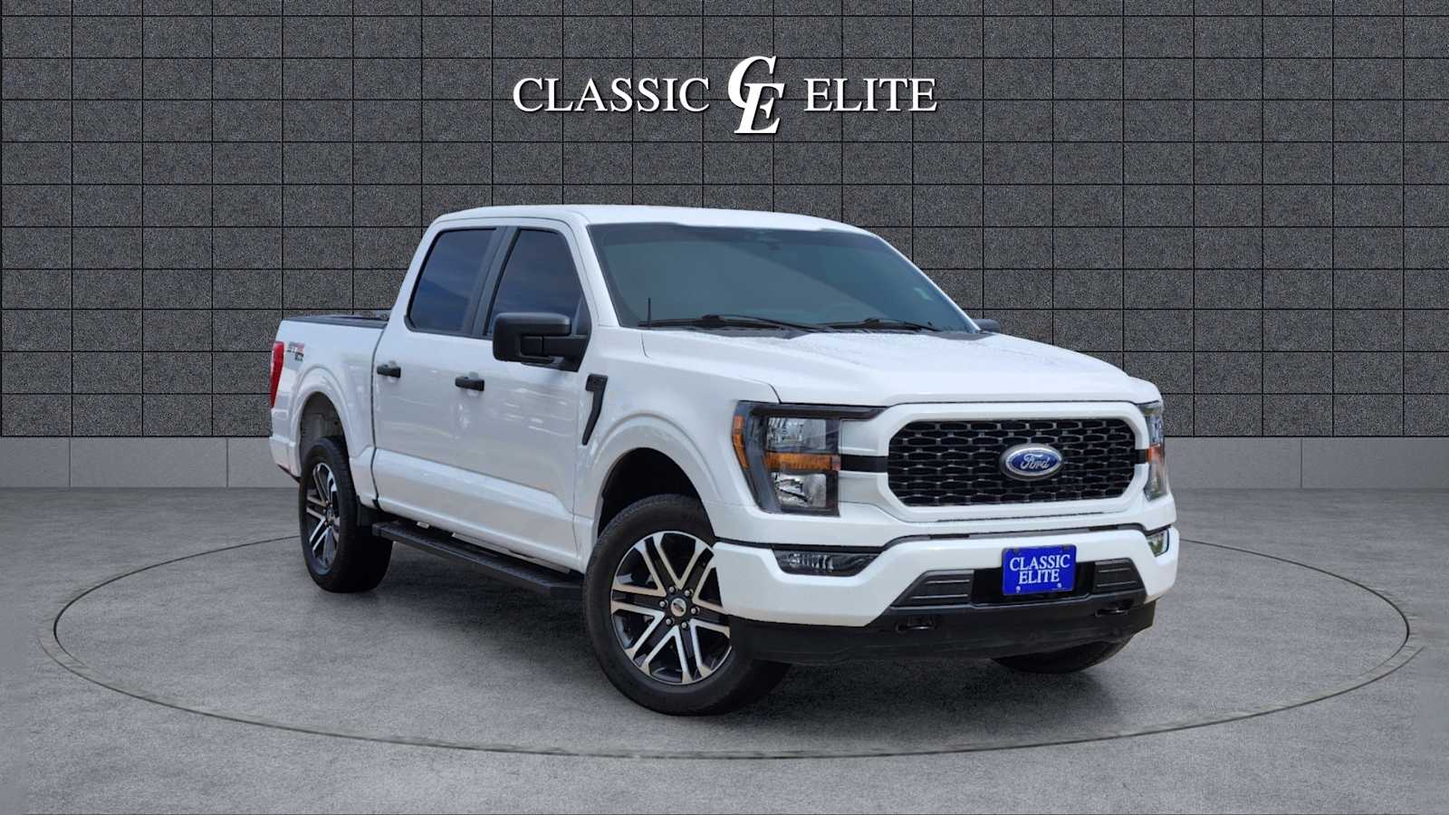 2023 Ford F-150 XL 4WD SuperCrew 5.5 Box 1