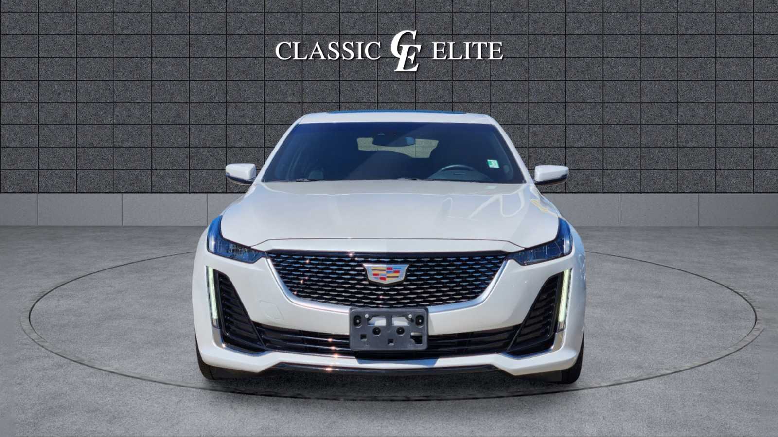 2023 Cadillac CT5 Luxury 2