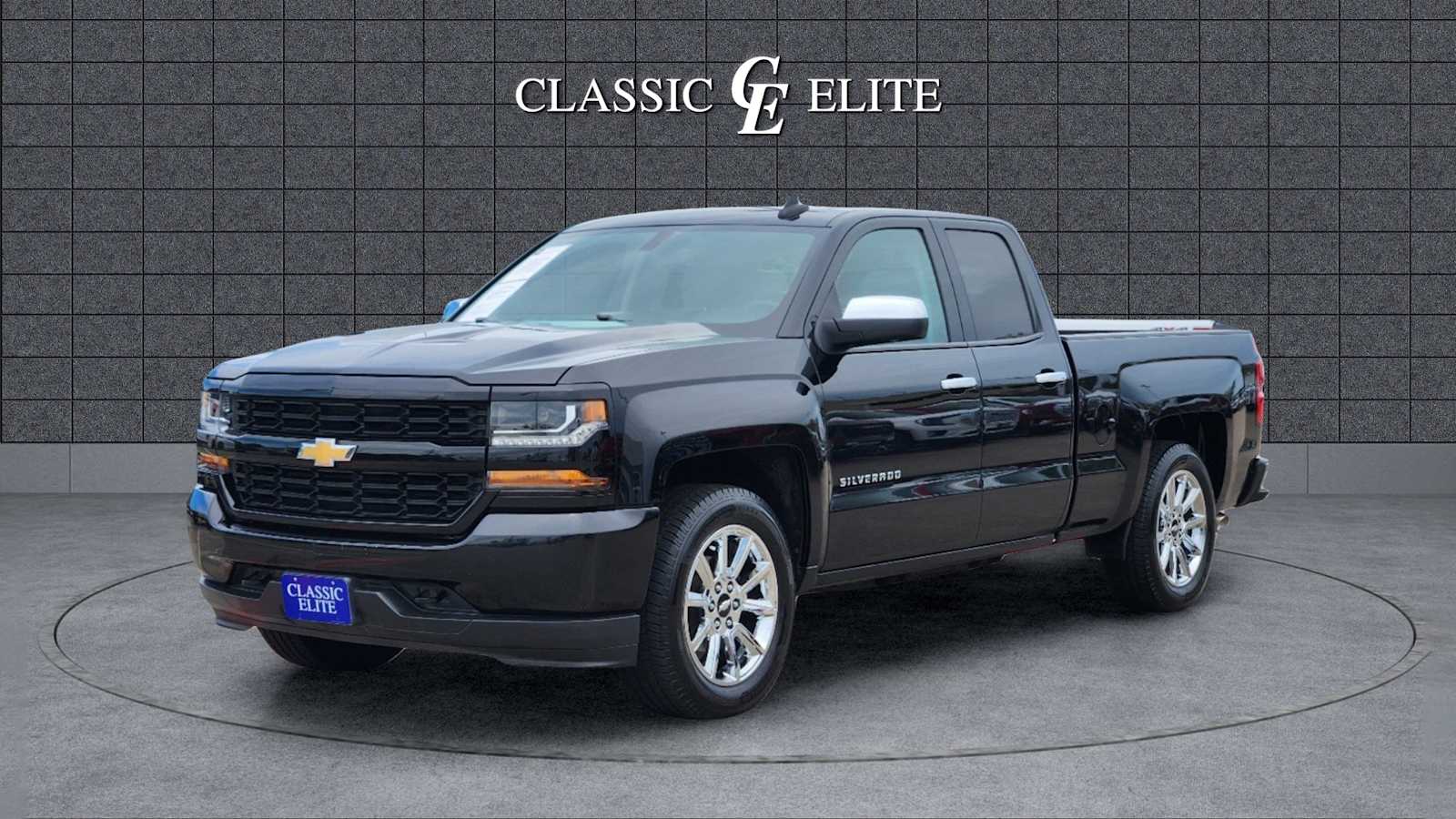 2017 Chevrolet Silverado 1500 Custom 2WD Double Cab 143.5 3