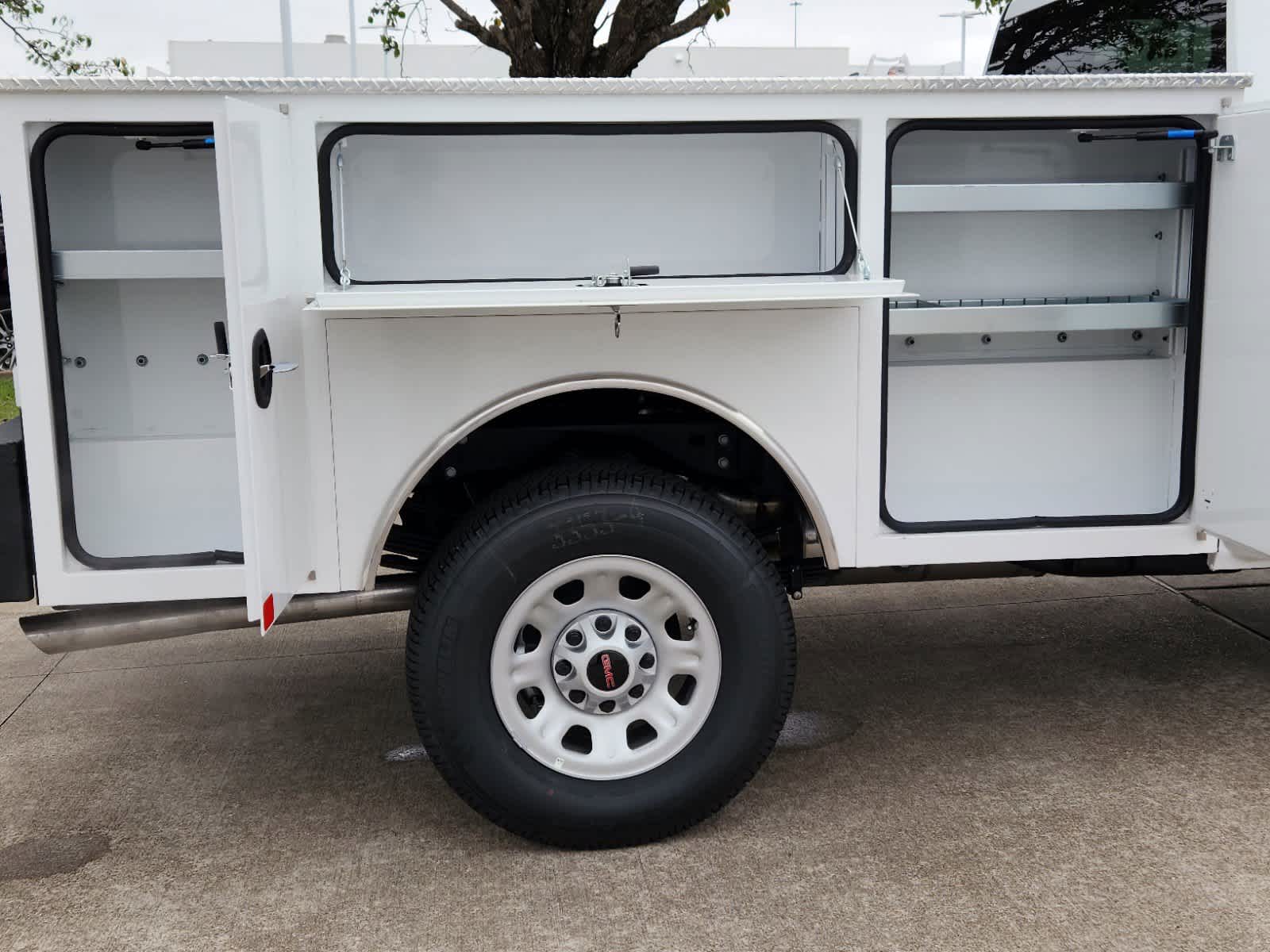 2024 GMC Sierra 3500HD Pro 2WD Reg Cab 142 24