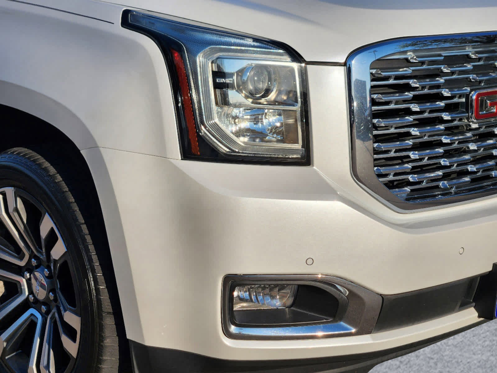 2018 GMC Yukon Denali 32