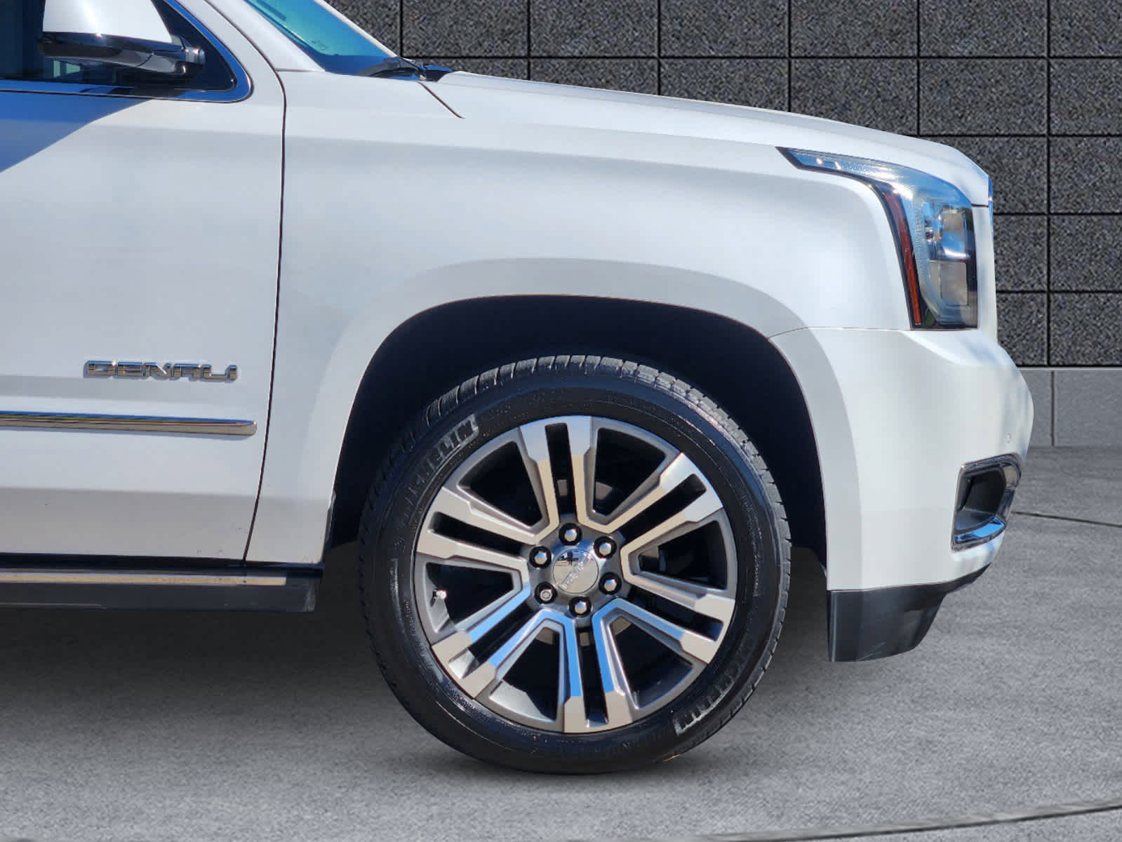 2020 GMC Yukon Denali 31