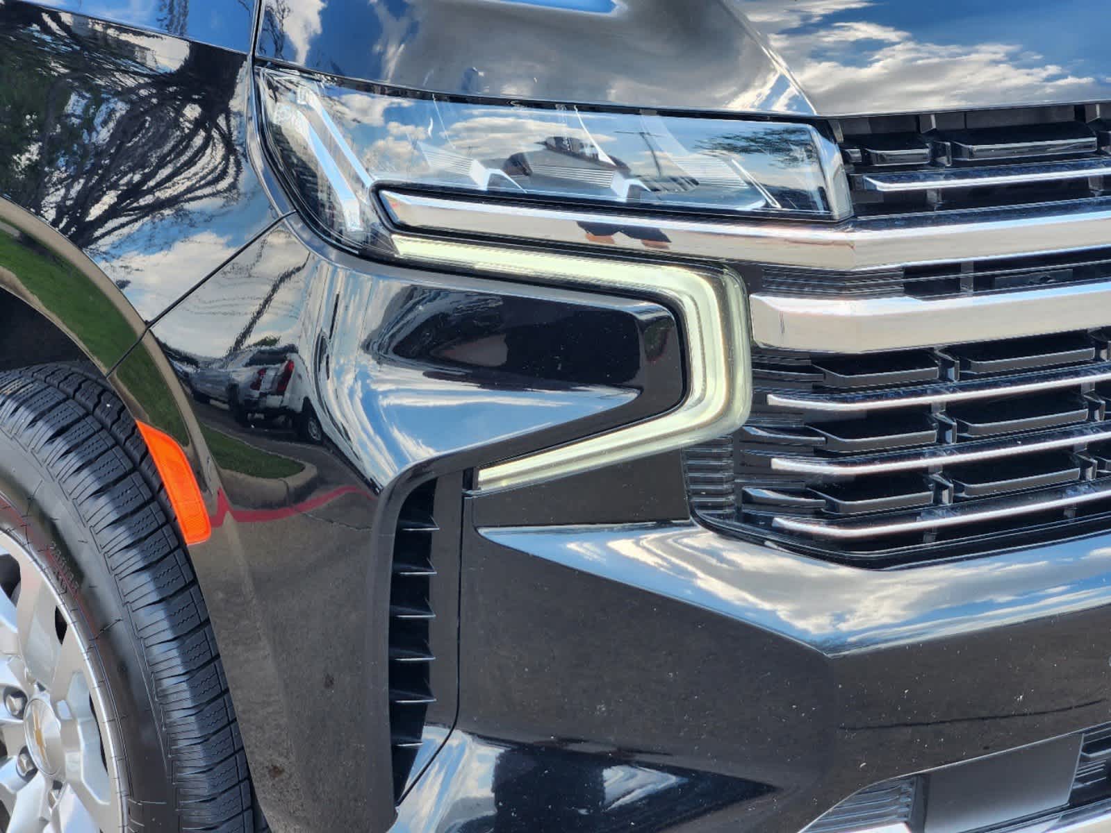 2022 Chevrolet Suburban LT 8