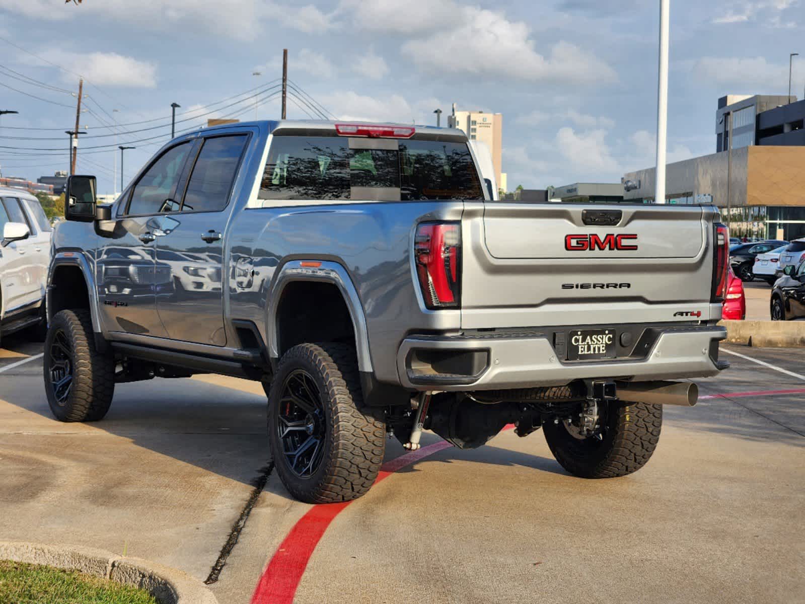 2024 GMC Sierra 2500HD AT4 4WD Crew Cab 159 3