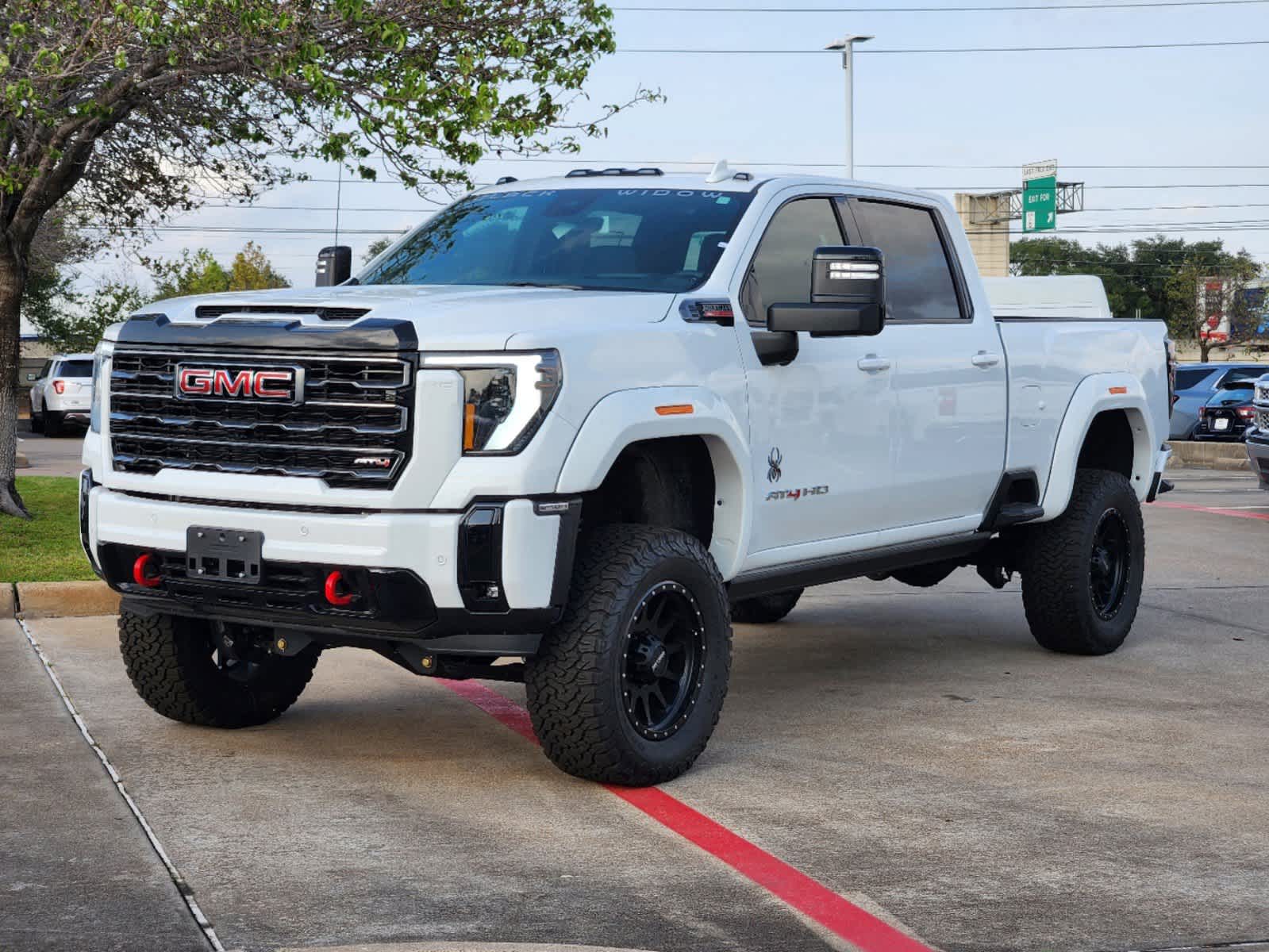 2025 GMC Sierra 2500HD AT4 4WD Crew Cab 159 2