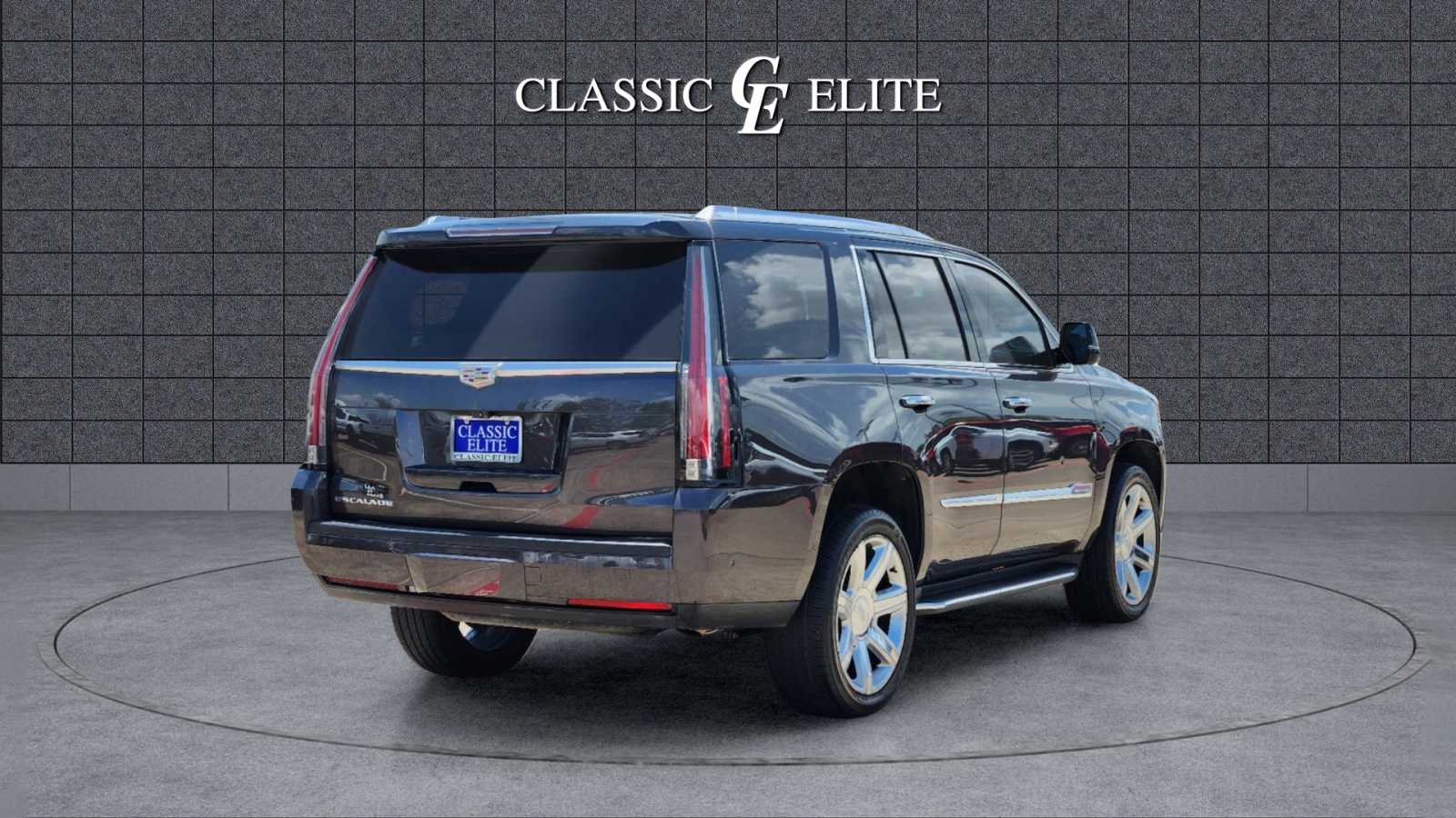 2018 Cadillac Escalade Luxury 4