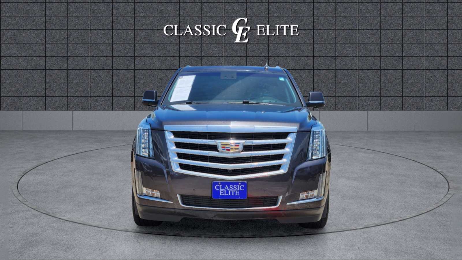 2018 Cadillac Escalade Luxury 2