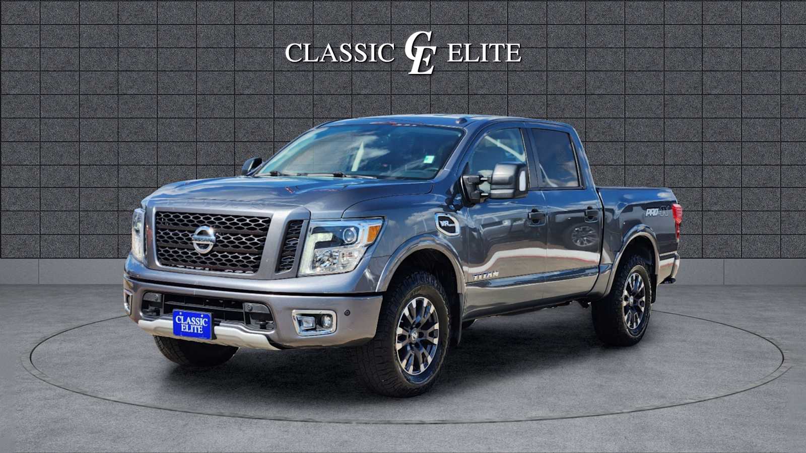 2017 Nissan Titan PRO-4X 4x4 Crew Cab 3