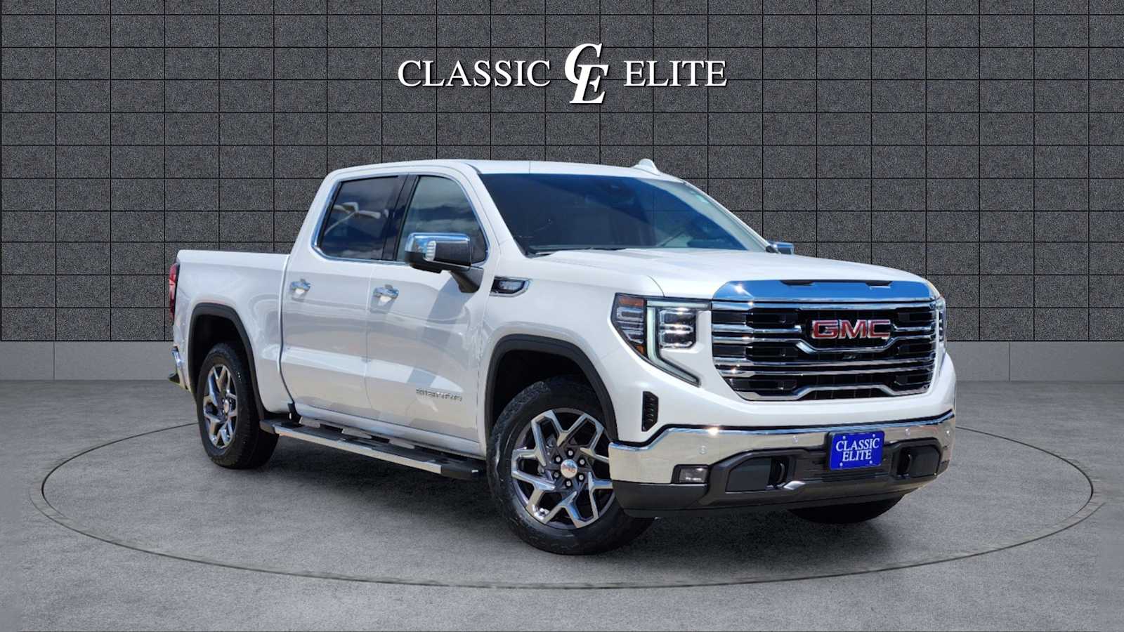 2022 GMC Sierra 1500 SLT 2WD Crew Cab 147 1