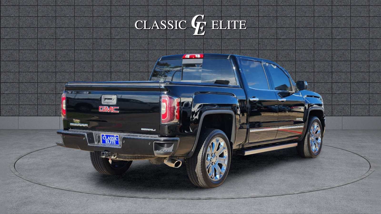 2018 GMC Sierra 1500 Denali 4WD Crew Cab 143.5 6