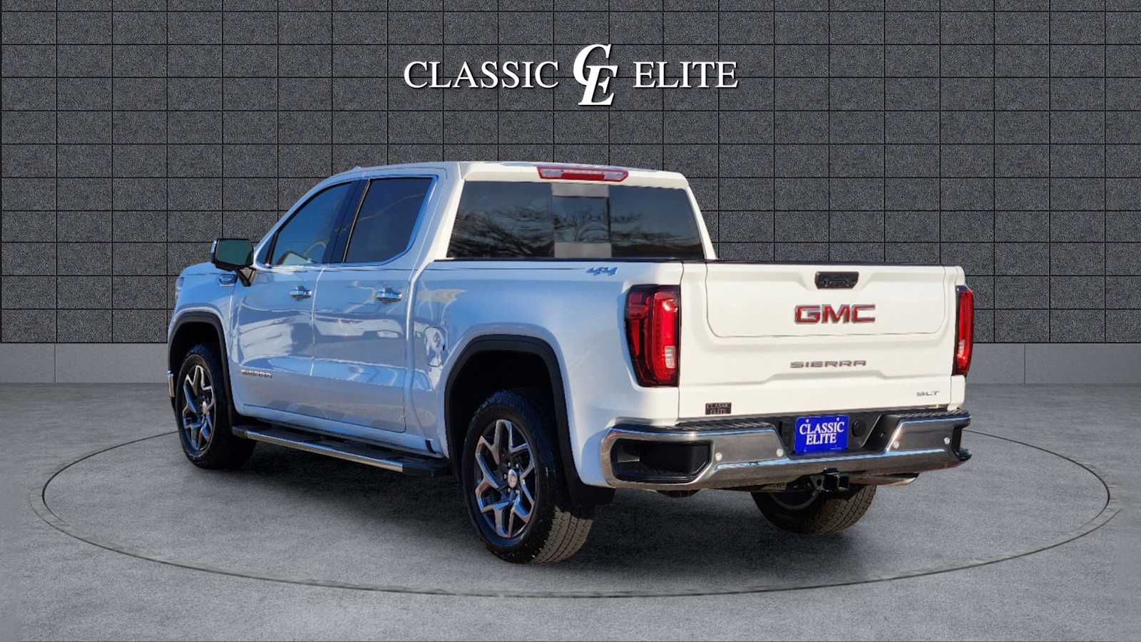 2024 GMC Sierra 1500 SLT 4WD Crew Cab 147 4