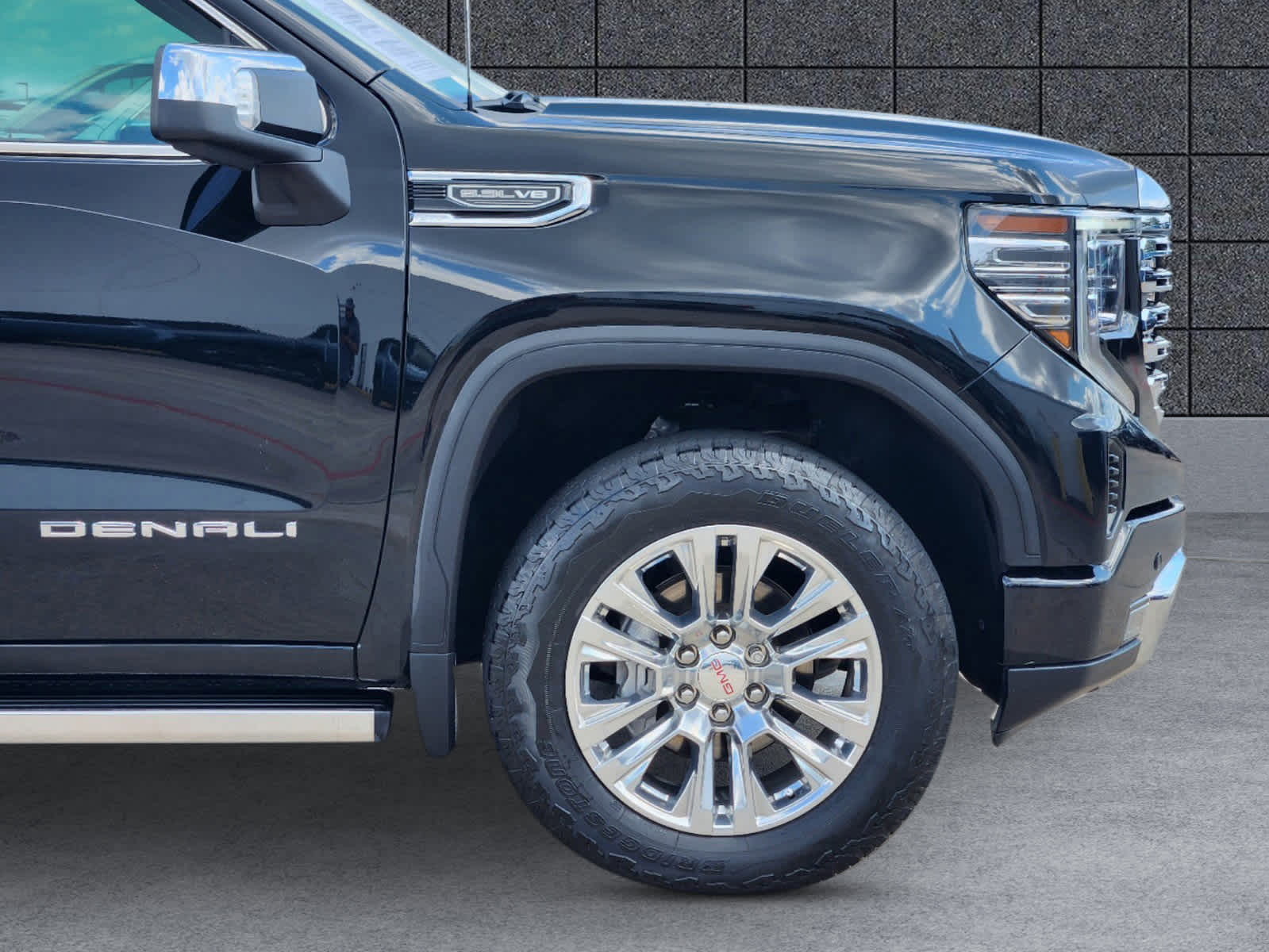 2022 GMC Sierra 1500 Denali 4WD Crew Cab 147 32