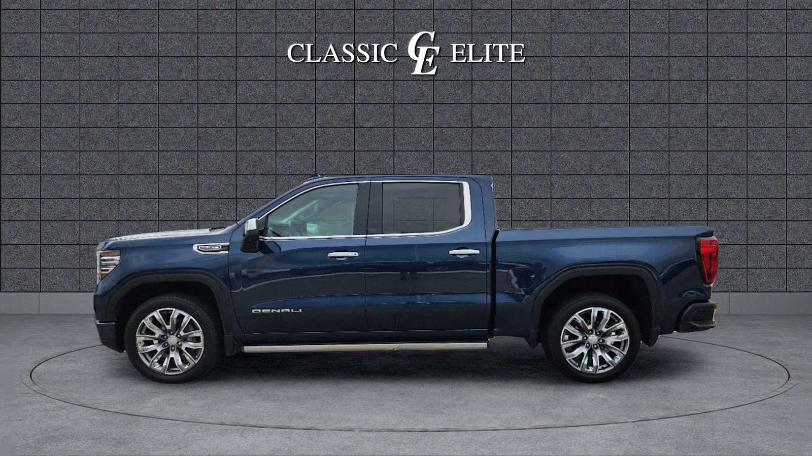 2023 GMC Sierra 1500 Denali 4WD Crew Cab 147 7