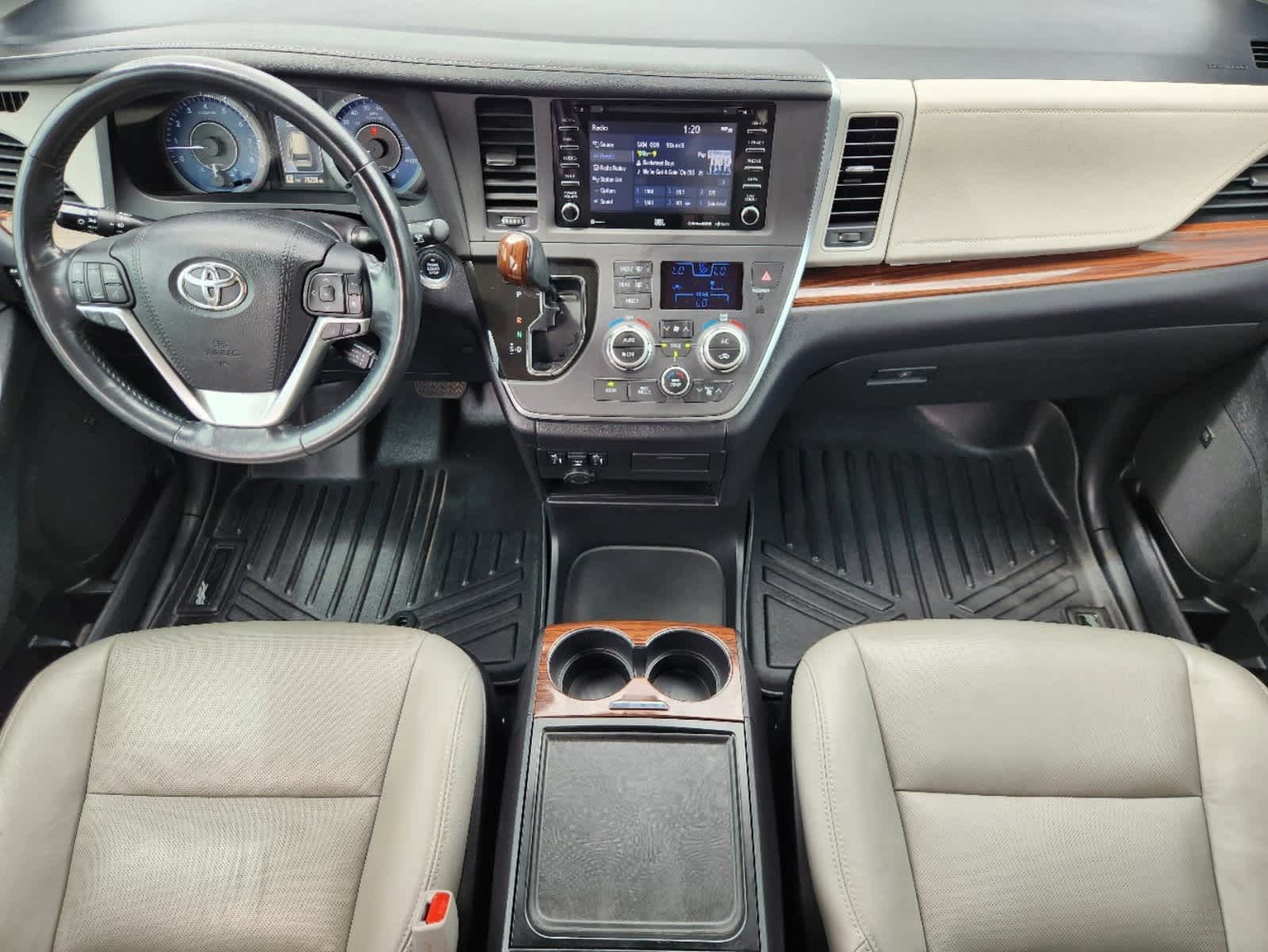 2018 Toyota Sienna Limited 25