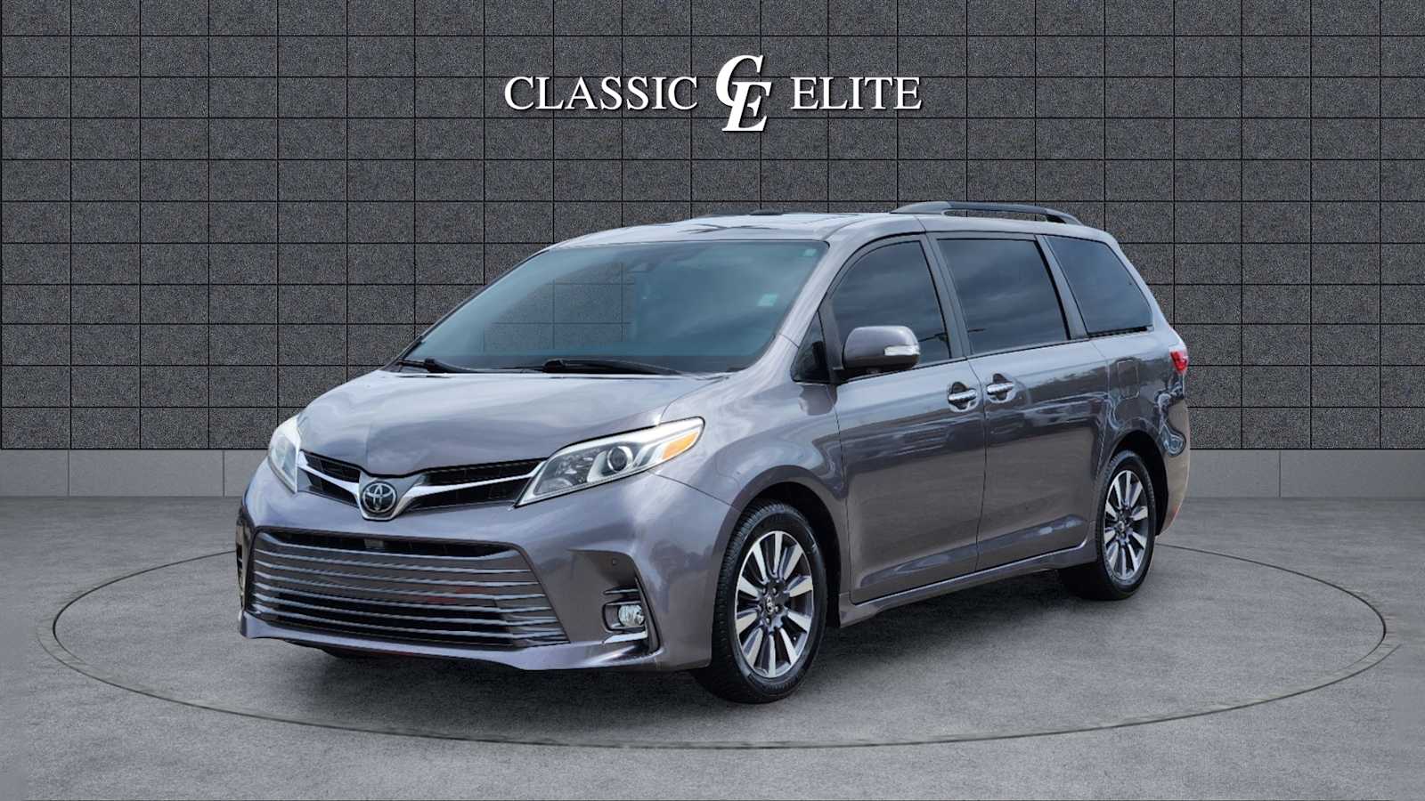 2018 Toyota Sienna Limited 3