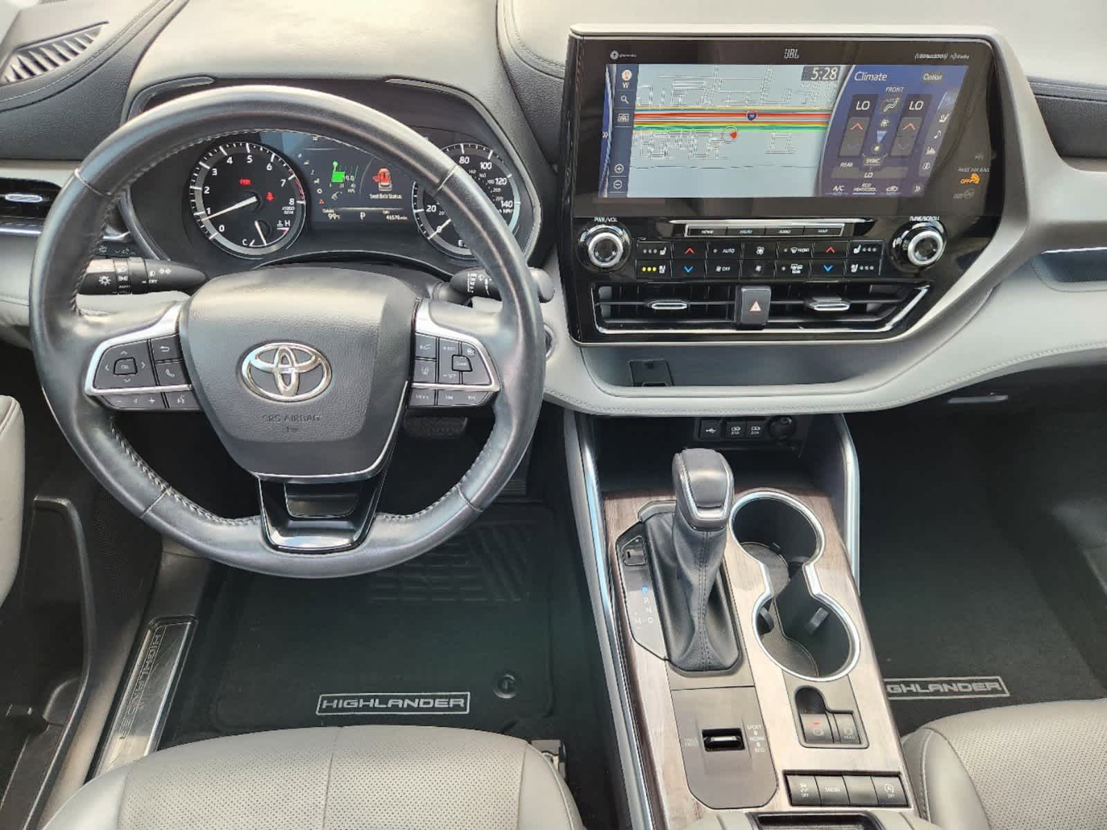 2021 Toyota Highlander Limited 11