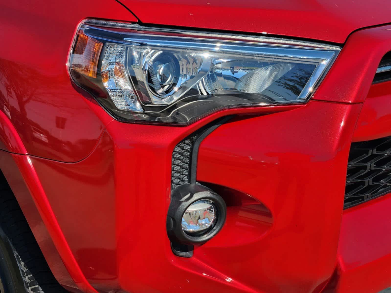 2021 Toyota 4Runner SR5 32