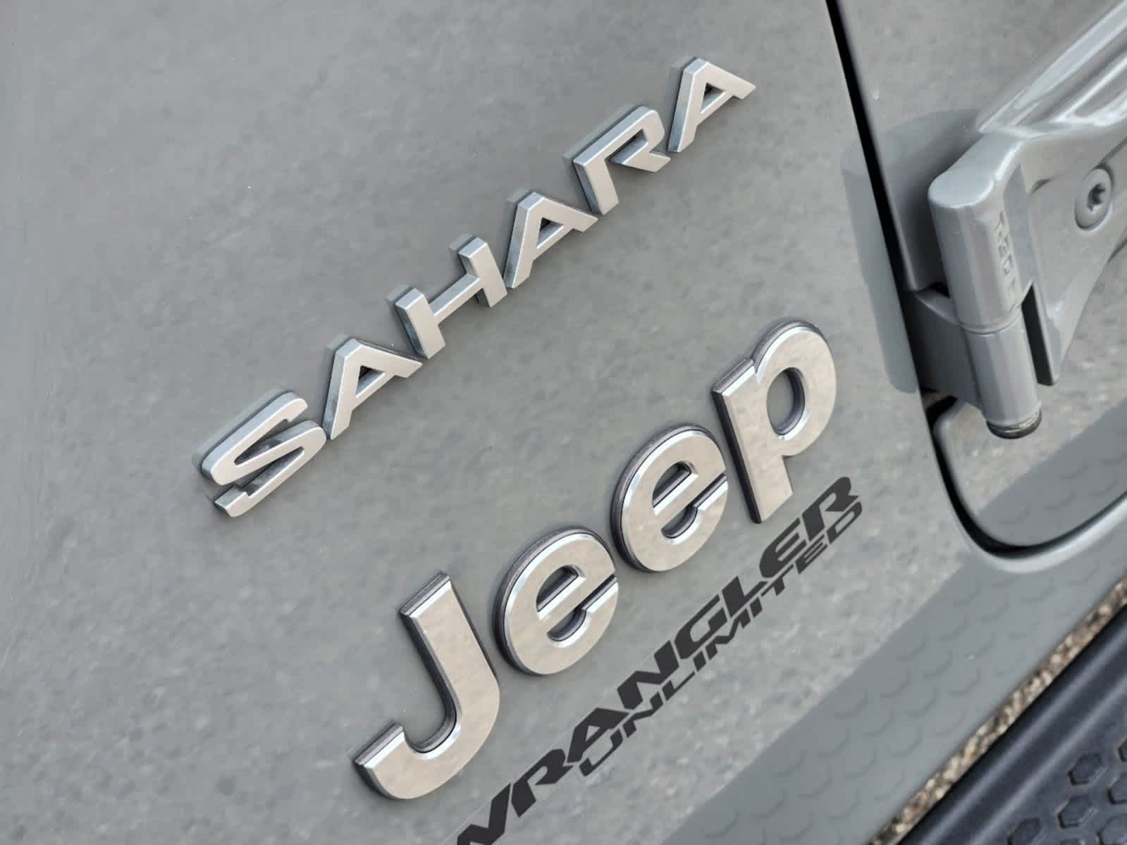 2021 Jeep Wrangler Unlimited Sahara 12