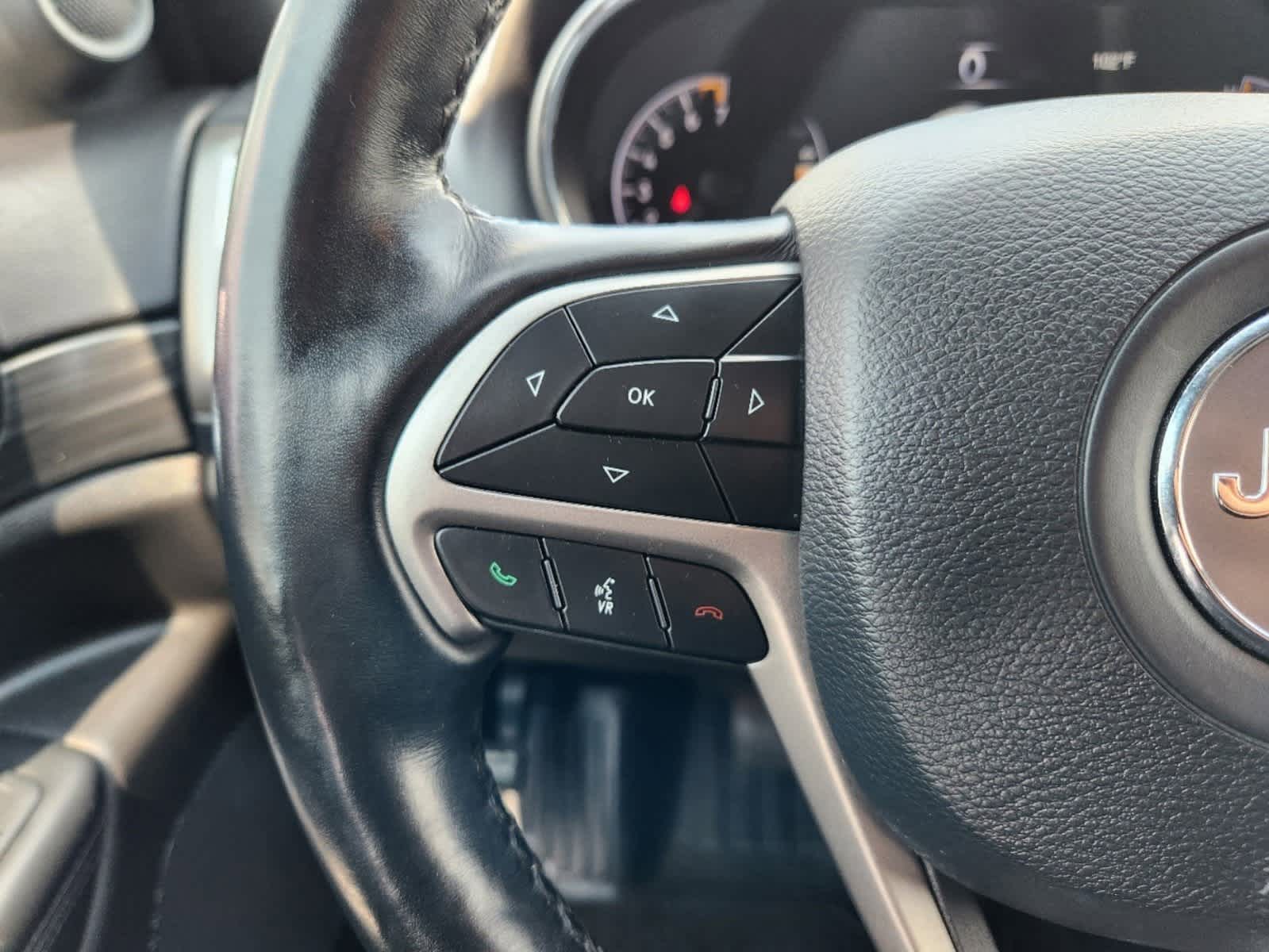 2020 Jeep Grand Cherokee Altitude 16