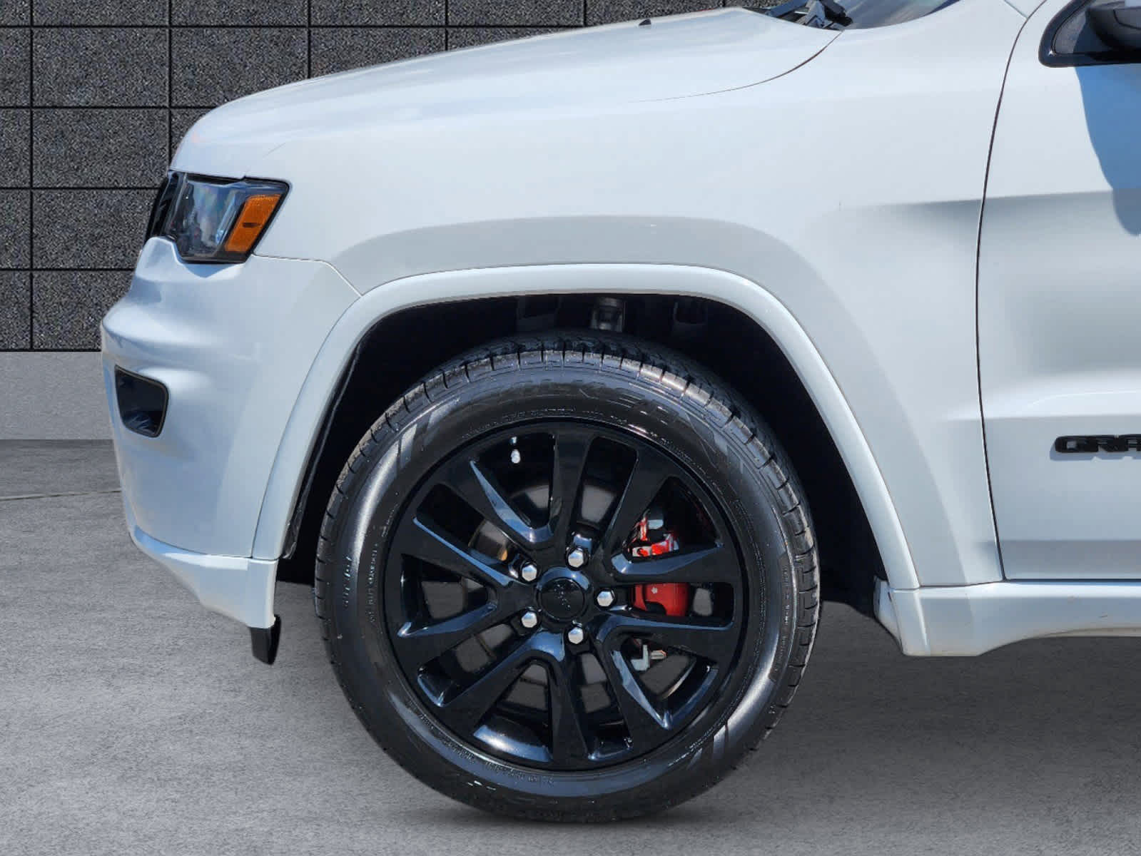 2020 Jeep Grand Cherokee Altitude 31