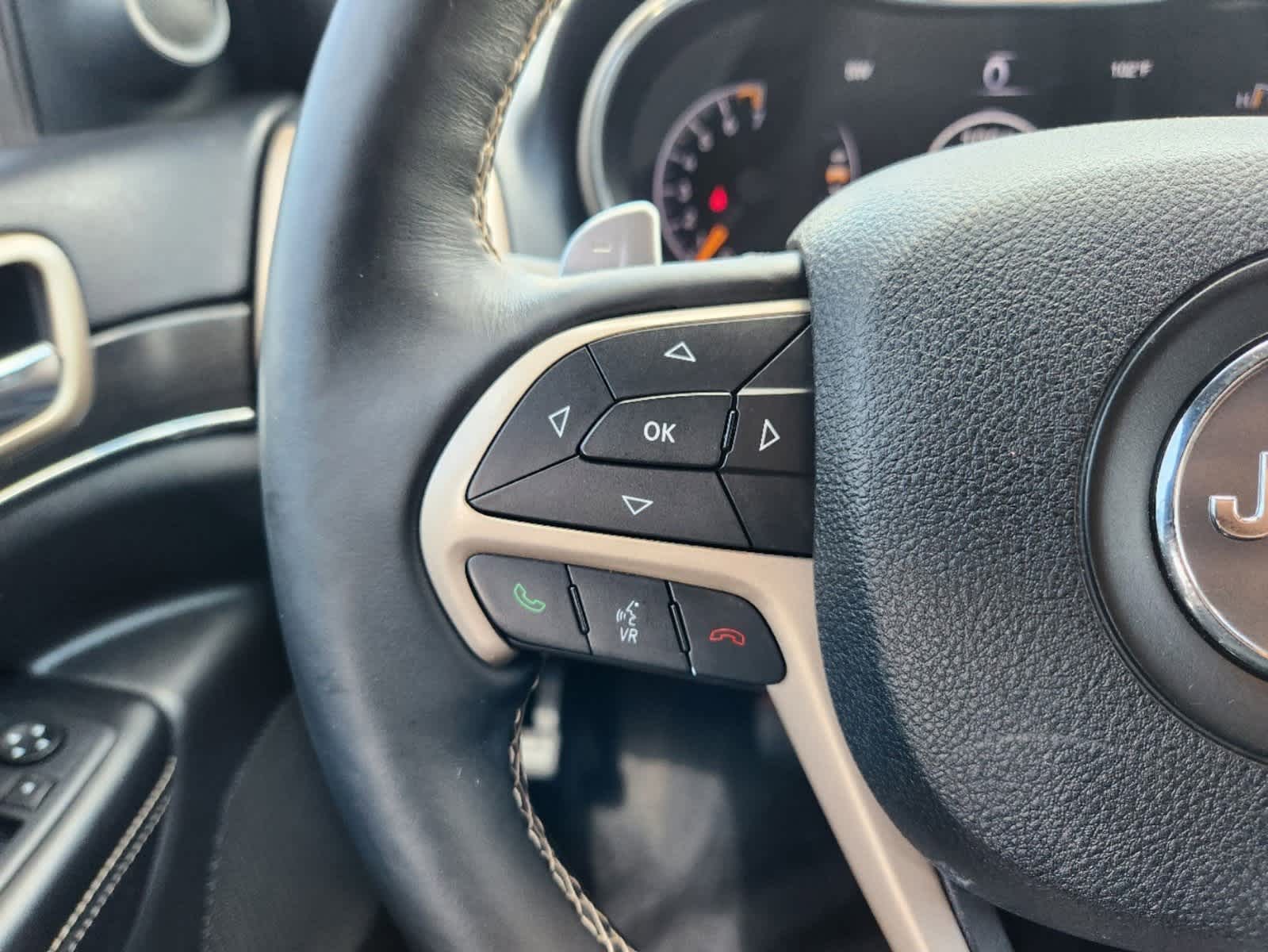 2017 Jeep Grand Cherokee Limited 27