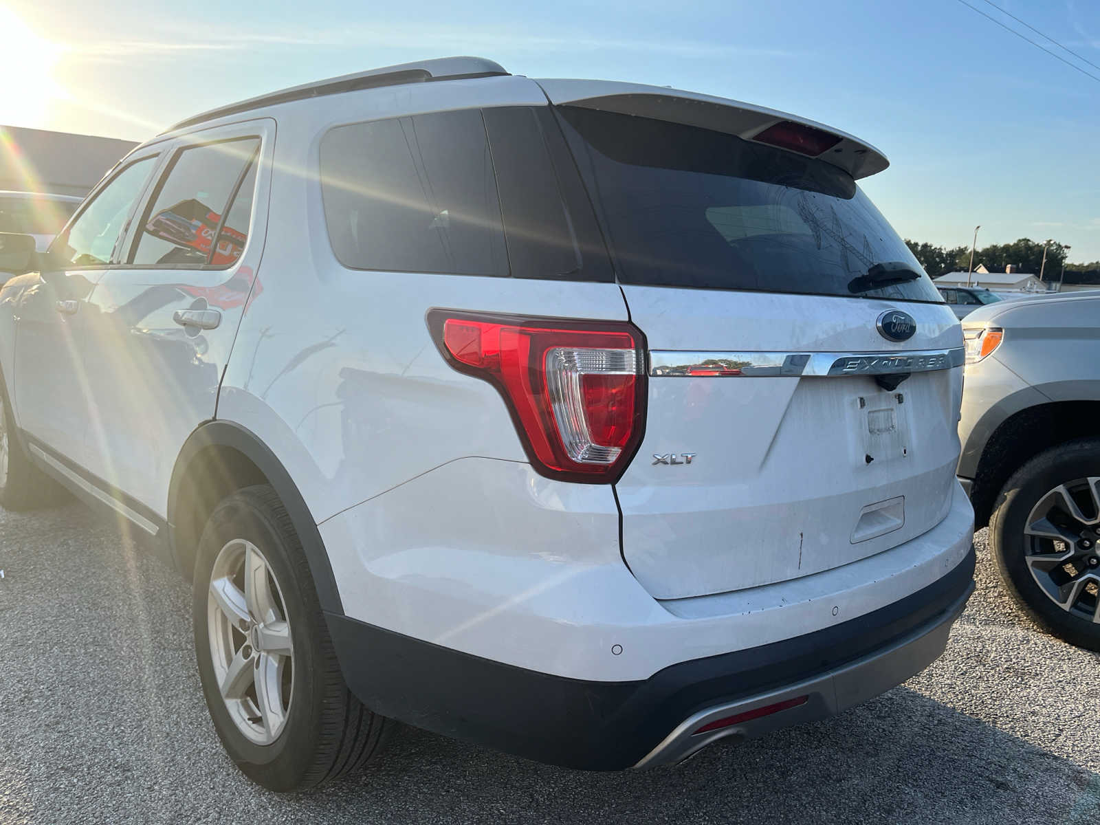 2016 Ford Explorer XLT 2