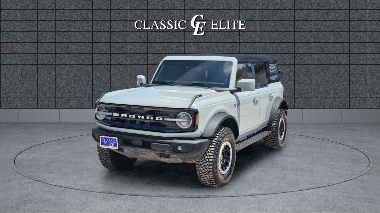 2021 Ford Bronco Outer Banks 3
