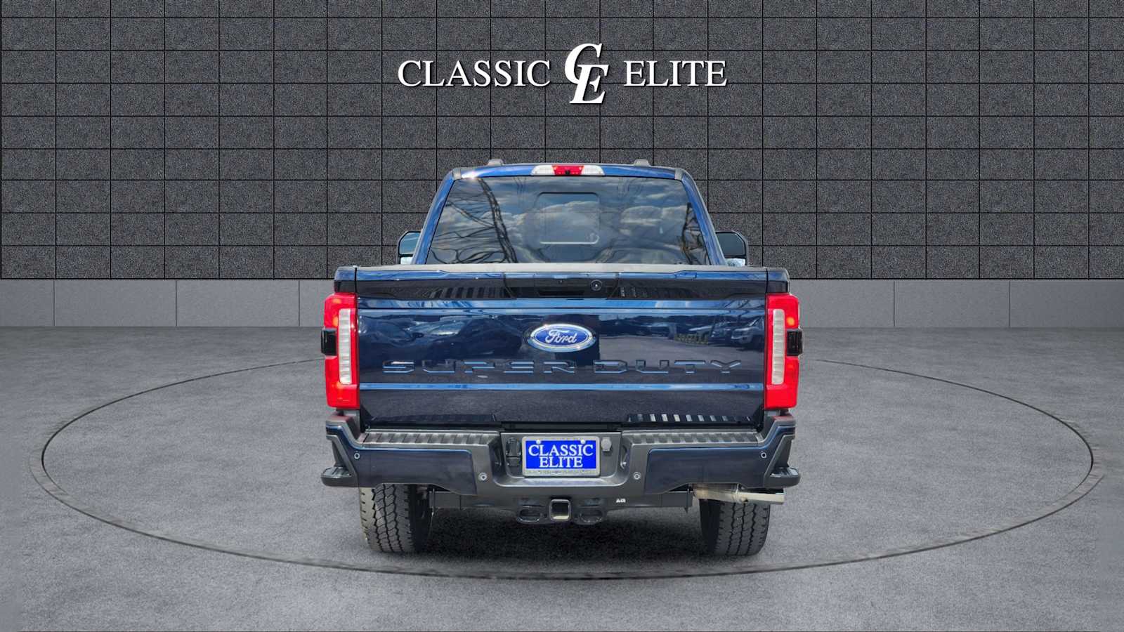 2023 Ford Super Duty F-250 SRW LARIAT 4WD Crew Cab 6.75 Box 6