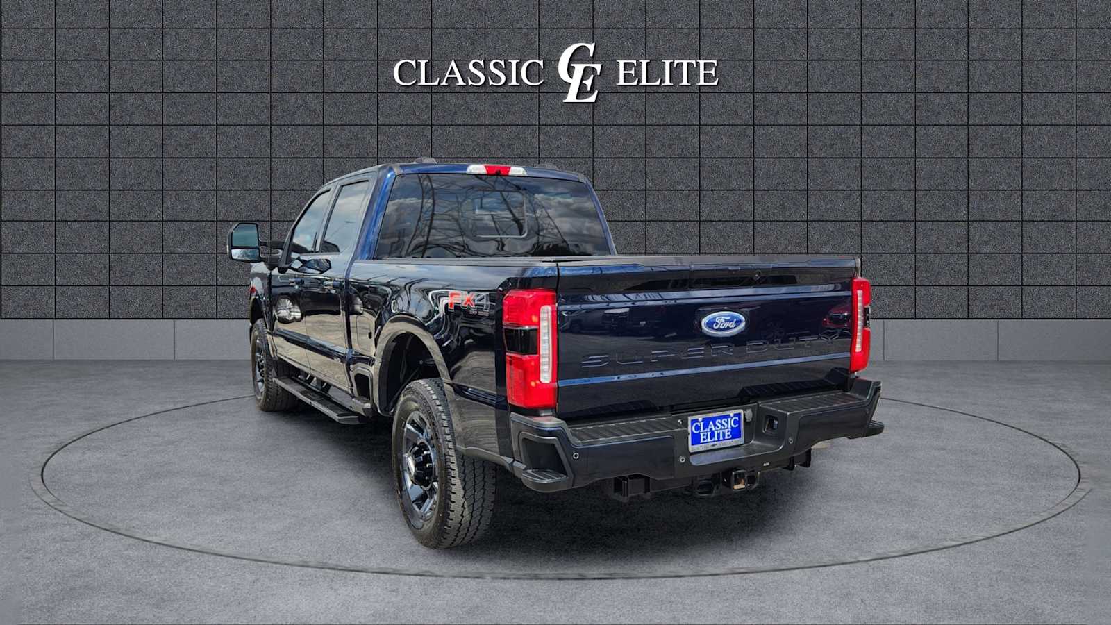 2023 Ford Super Duty F-250 SRW LARIAT 4WD Crew Cab 6.75 Box 5