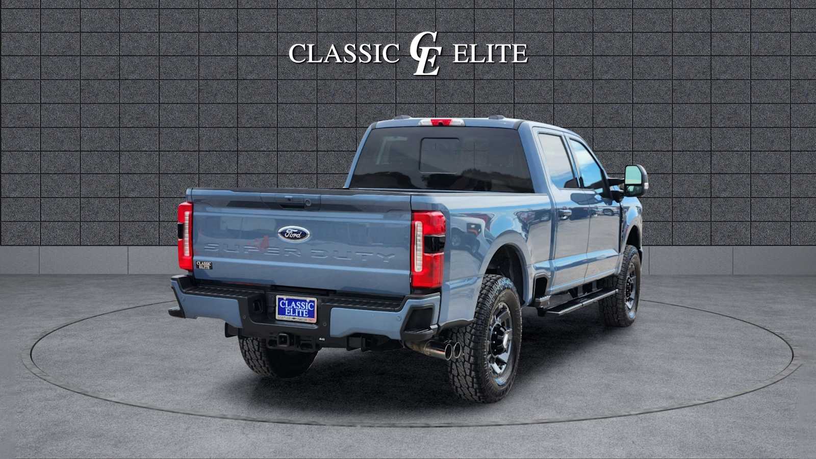 2023 Ford Super Duty F-250 SRW LARIAT 4WD Crew Cab 6.75 Box 7