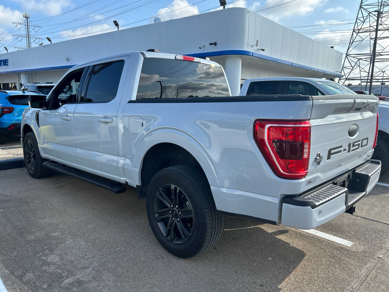 2022 Ford F-150 XLT 4WD SuperCrew 5.5 Box 3