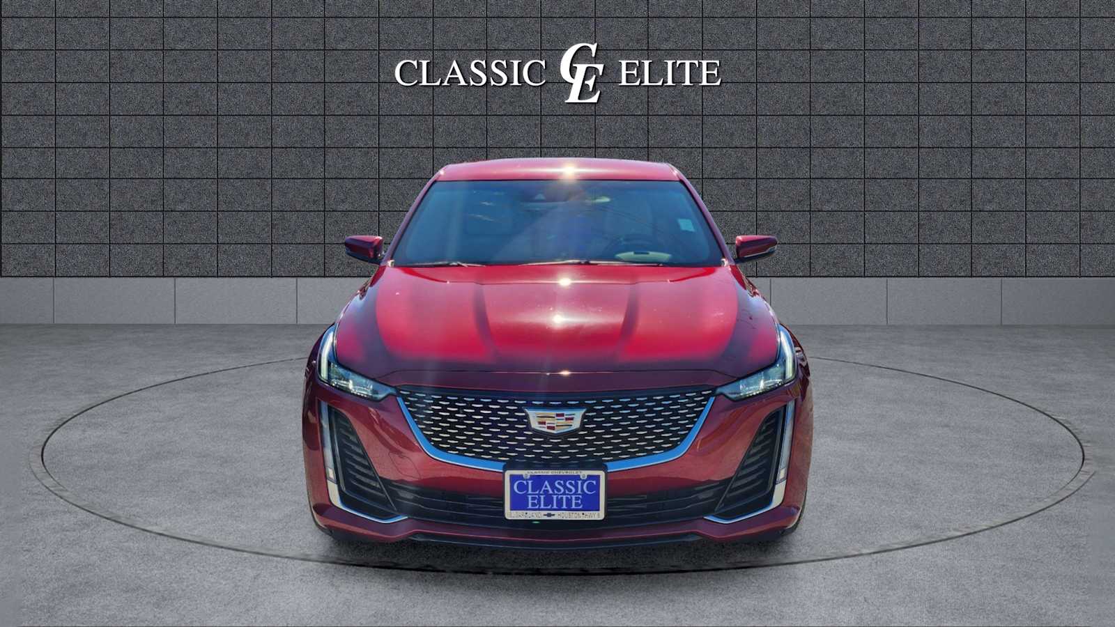 2023 Cadillac CT5 Luxury 2