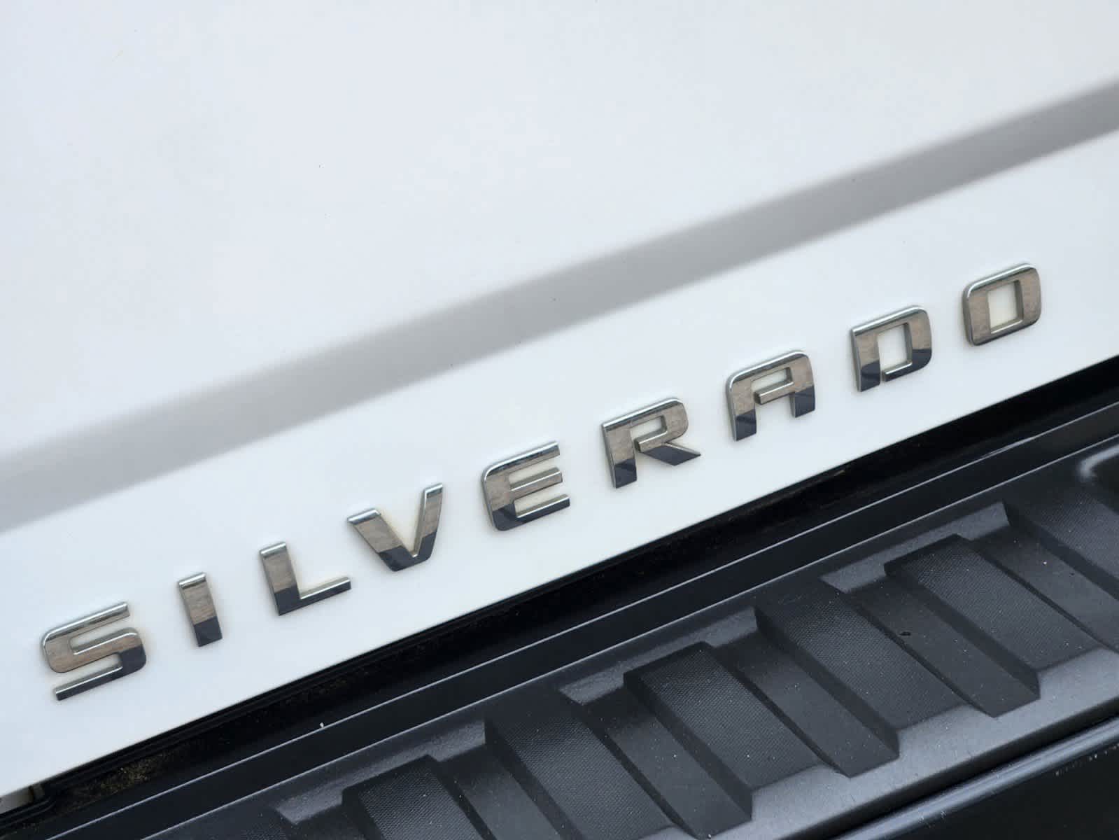 2015 Chevrolet Silverado 1500 Work Truck 2WD Reg Cab 133.0 12