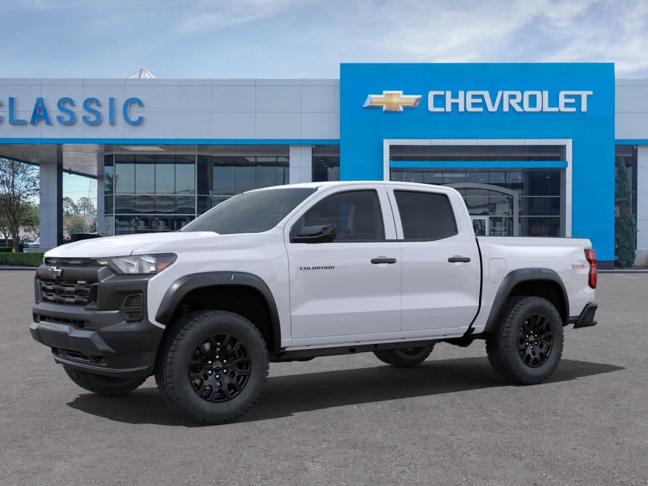 2024 Chevrolet Colorado 4WD Trail Boss Crew Cab 2