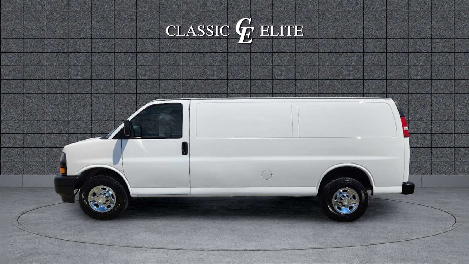 2021 Chevrolet Express  4