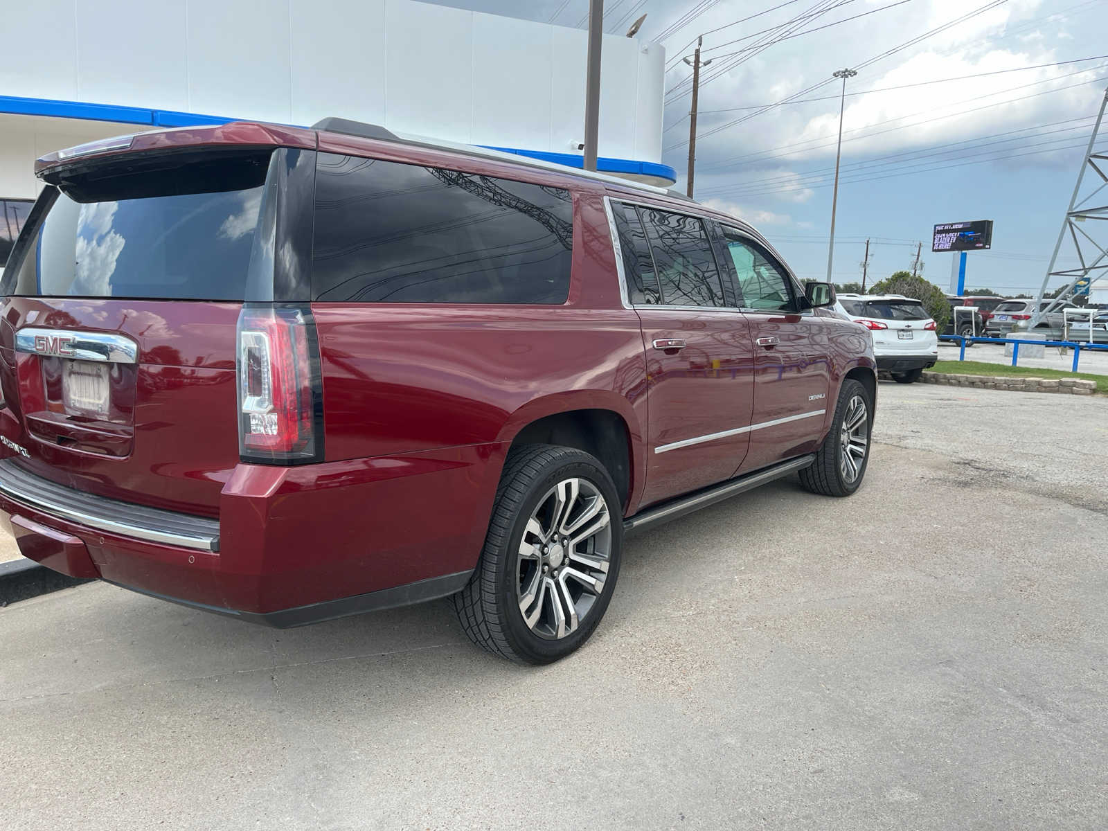 2018 GMC Yukon XL Denali 3