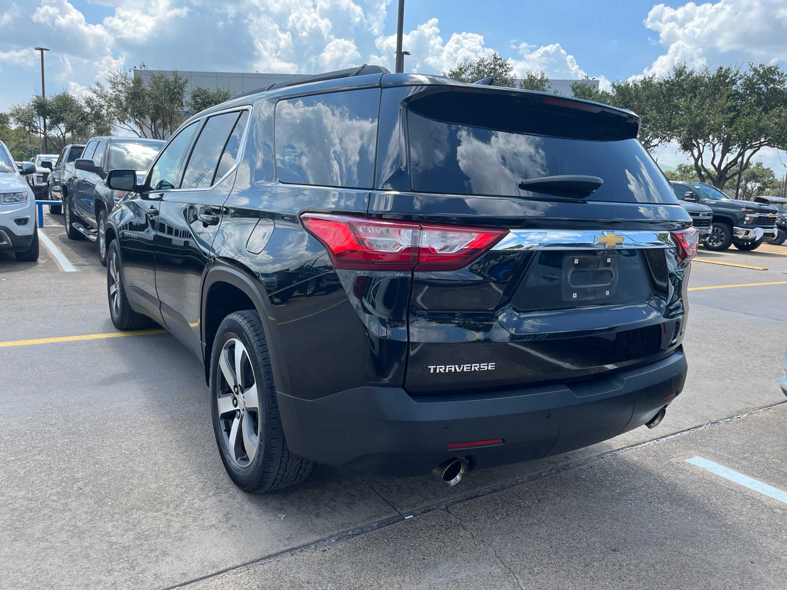 2020 Chevrolet Traverse LT Leather 3