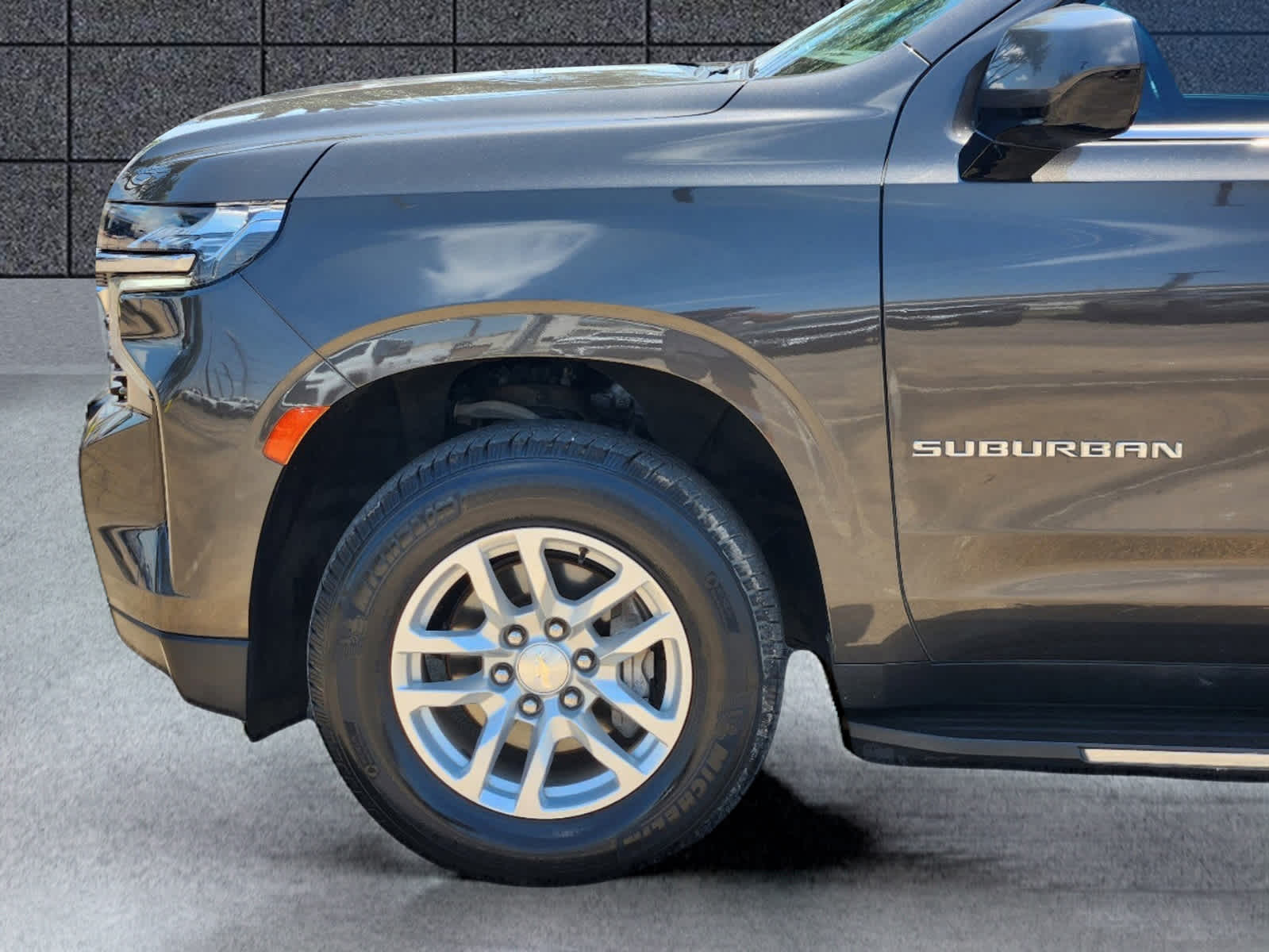 2021 Chevrolet Suburban LT 32