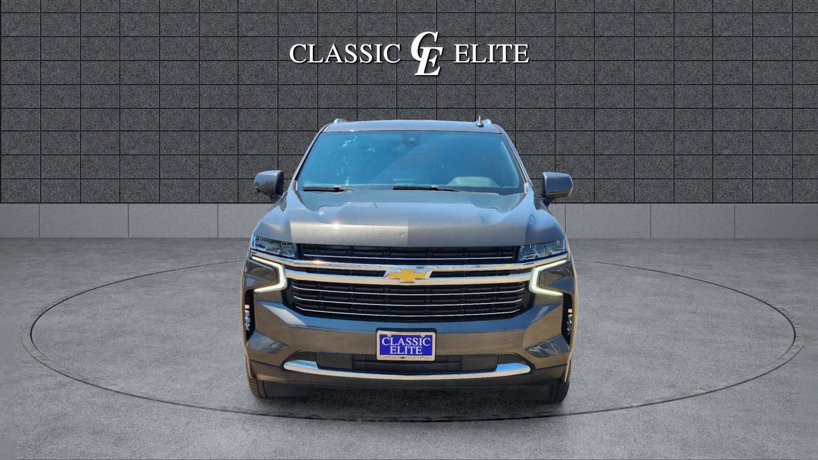 2021 Chevrolet Suburban LT 2