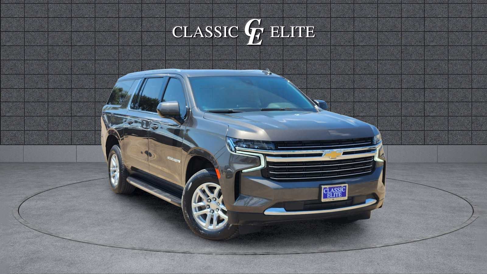 2021 Chevrolet Suburban LT 1