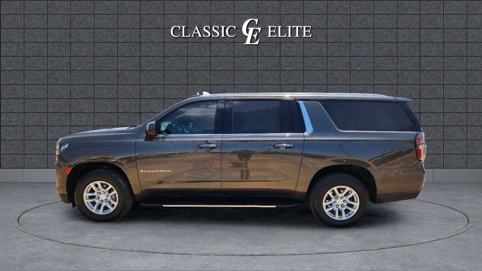 2021 Chevrolet Suburban LT 4