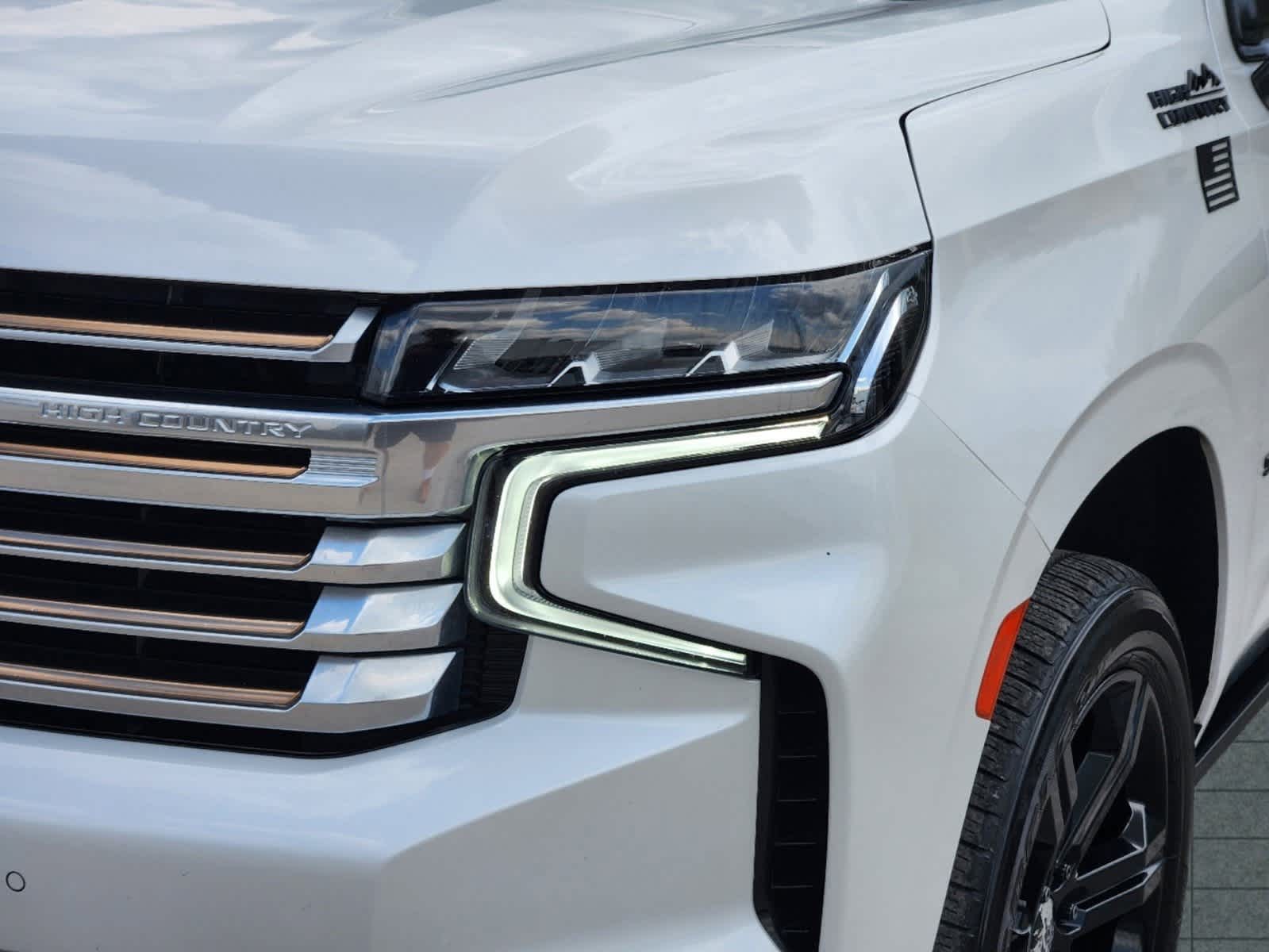 2021 Chevrolet Suburban High Country 34