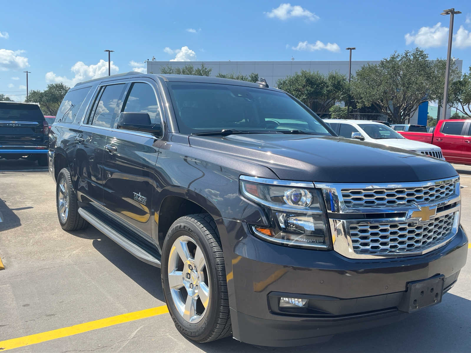 2016 Chevrolet Suburban LT 4