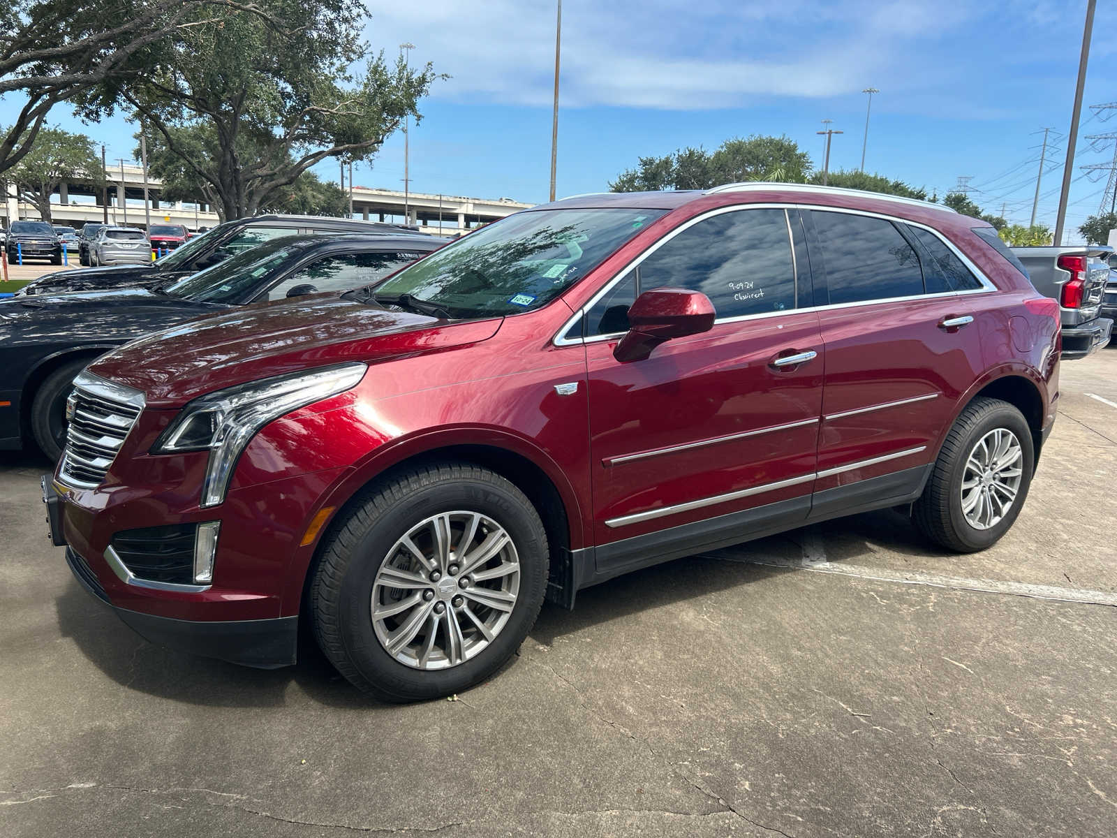 2017 Cadillac XT5 Luxury FWD 2