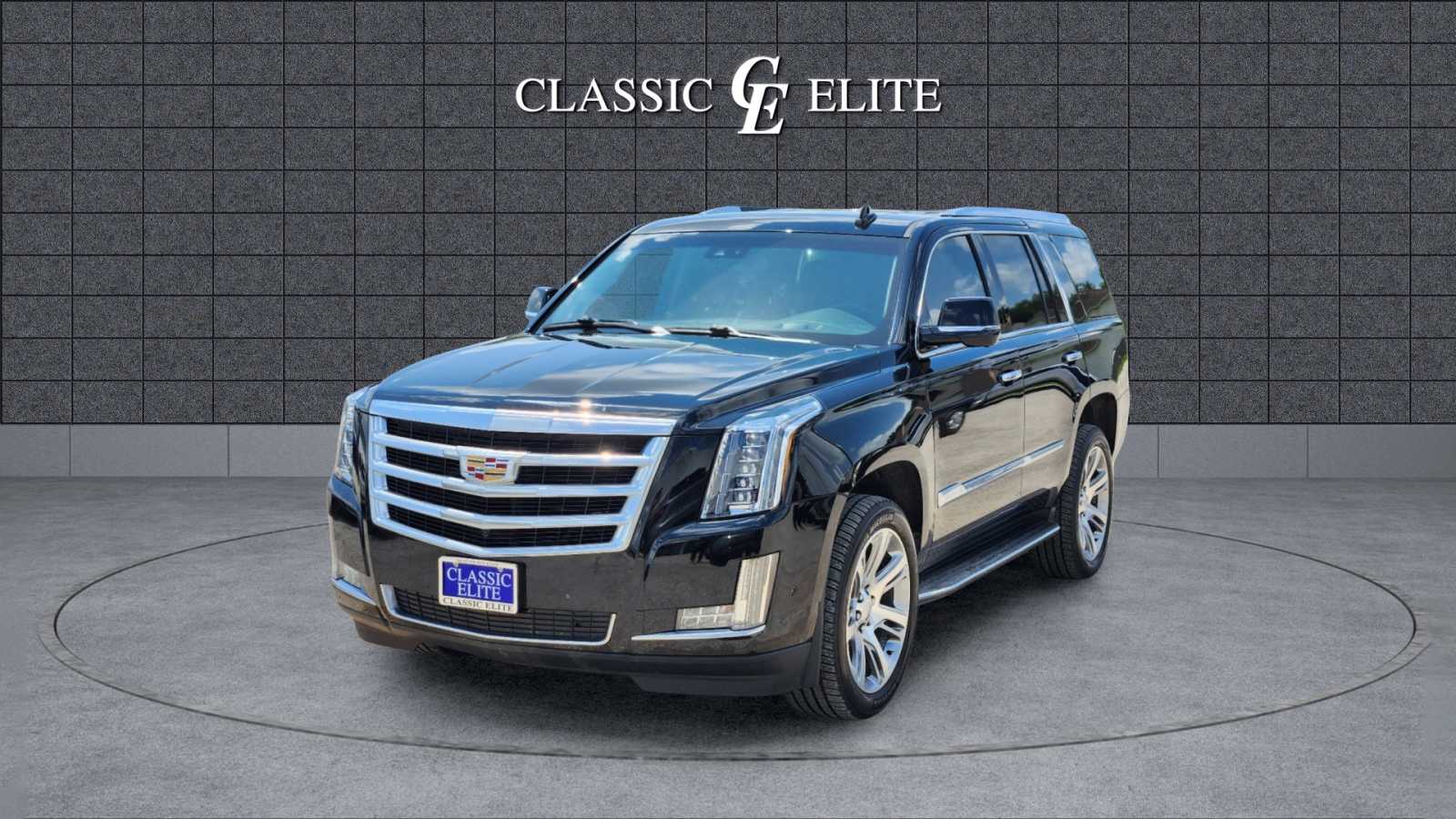 2019 Cadillac Escalade Luxury 3