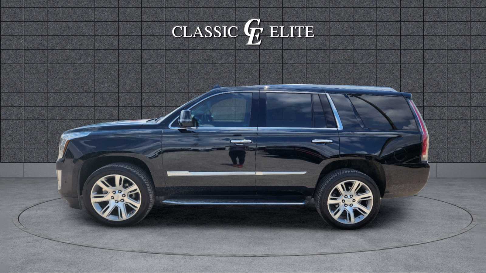 2019 Cadillac Escalade Luxury 4